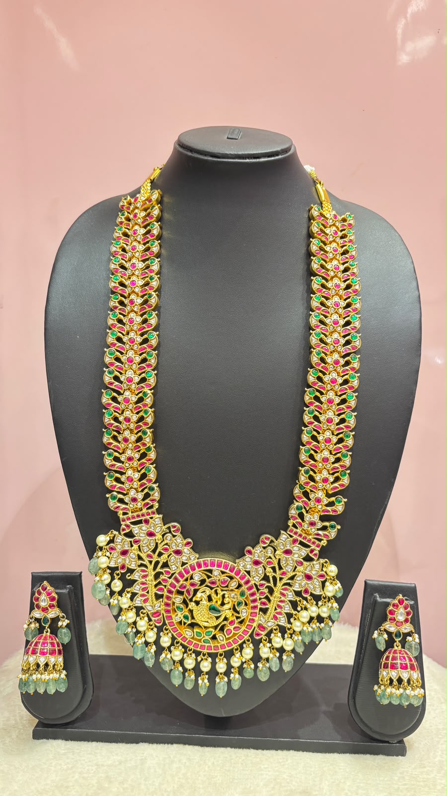 Jadau long haram with earrings